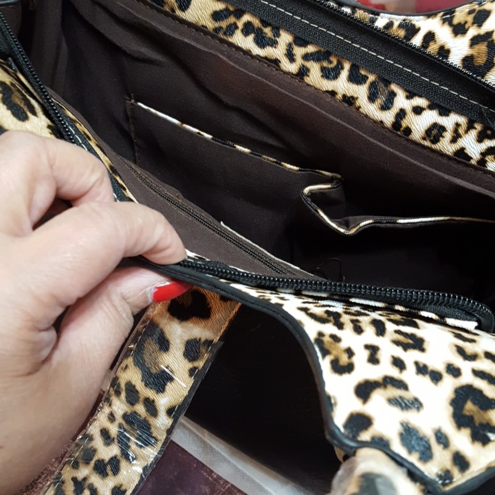 Handbag - Picture 4 of 6
